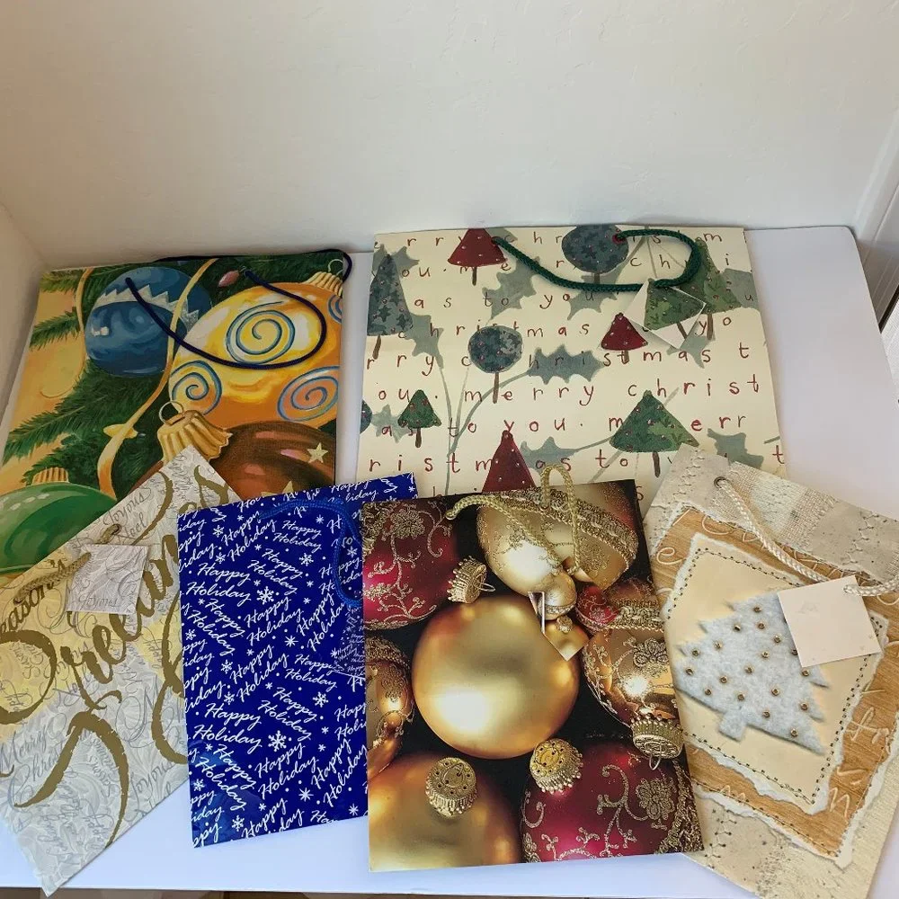Gift Bags Set of 6 Christmas Holiday Ornament Assorted 6 PC Assorted Sizes